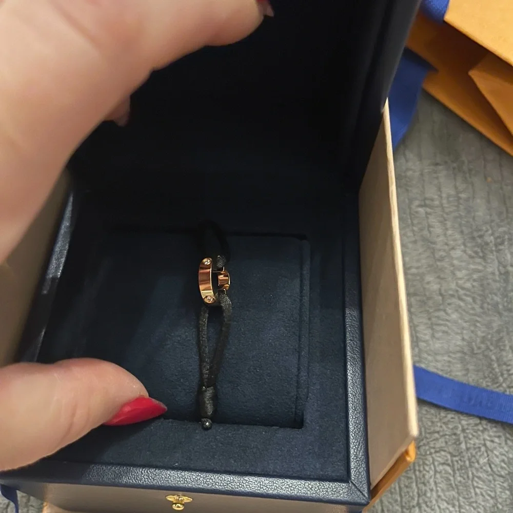 Louis Vuitton bracelet‎